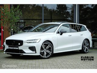 Volvo V60 2.0 T8 Twin Engine AWD R-Design Polestar Tuned |Pano | Bowers & Wilkens | Massage | HUD | ACC | Camera | Trekhaak | Styling pakket | Stoelverwarming en ventilatie | Rijklaar | Unieke en volle auto!