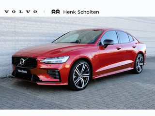 Volvo S60 2.0 Recharge T8 AWD Plus Bright | Apple Carplay & Android Auto | Cruise control adaptief met Stop & Go en stuurhulp | Dodehoekdetectie met correctie (Bliss) | Elektrisch verstelb. bestuurder/passagiersstoel met geheugen | Stoel- en stuurverwarming | Trekhaak elektrisch uitklapbaar