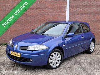Renault Mégane 2.0-16V Tech Line