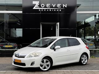 Toyota Auris 1.8 Full Hybrid Dynamic