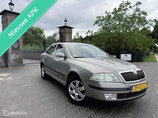 Skoda Octavia 1.6 FSI Attractive Trekhaak Airco Cruise✅