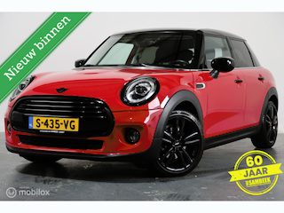 Mini Cooper 5-Deurs 1.5 - Pano - Carplay - Camera
