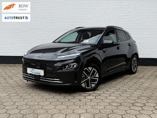 Hyundai Kona EV Premium 64kWh ACC l WARMTEPOMP l TREKHAAK l SOH 100%