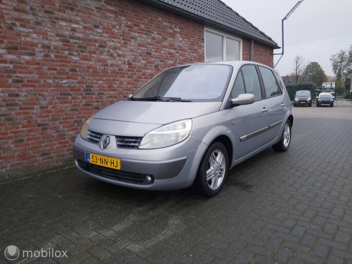 Renault Scenic 2.0-16V Dynamique Luxe