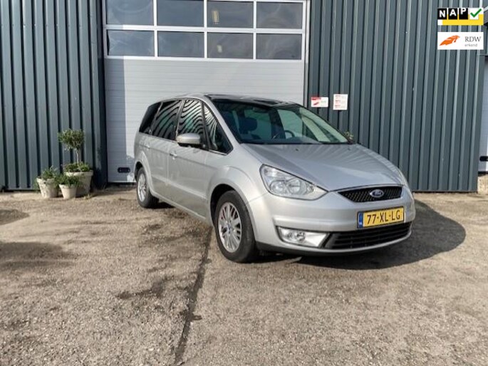 Ford Galaxy 2.0-16V Ghia
