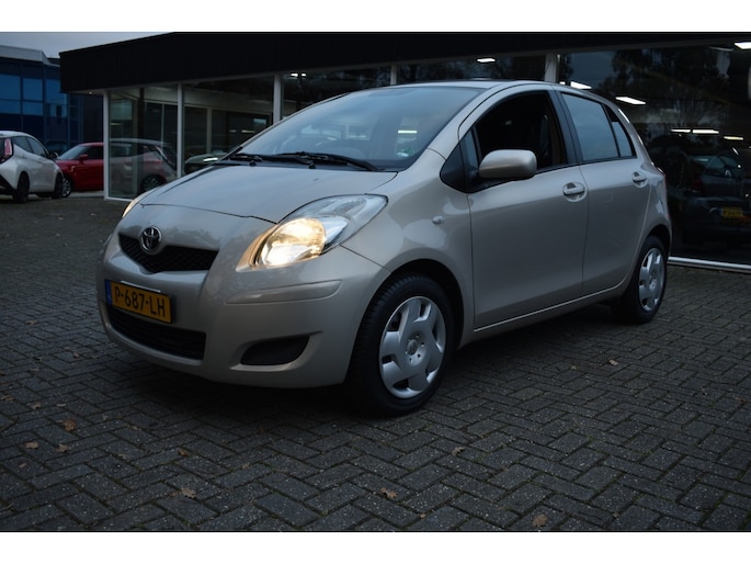 Toyota Yaris 1.3 VVTi Dynamic AIRCO ELEK RAMEN