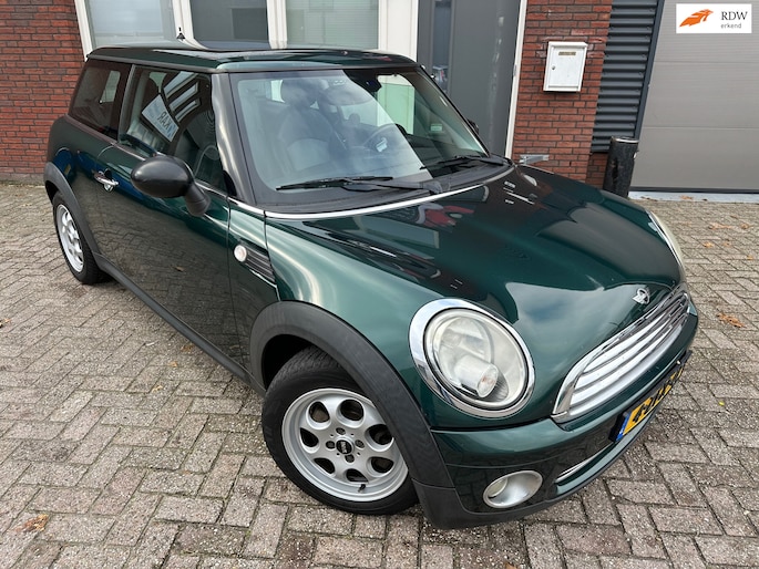 MINI Cooper Mini 1.6 / Automaat / Leder / Airco / PDC / Stoelverwarming