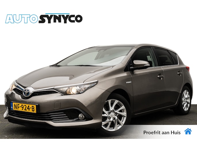 Toyota Auris 1.8 Hybrid I Panoramadak I Camera I Full Map Navi I LMV I Lane Assist