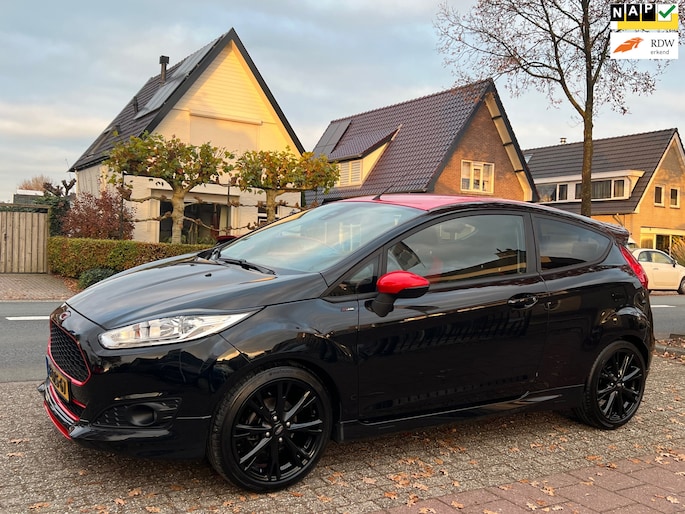 Ford Fiesta 140 PK - Red/Black Edition 99.000 km NL-AUTO