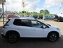 Peugeot 2008 1.2 PureTech automaat, Airco(automatisch), Multimediasysteem, Navigatie, Bluetooth telefoonverbinding, Cruise control, Parkeersensoren, Elektrische ramen en spiegels(inklapbaar), Zeer nette auto, BOVAG