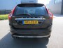 Volvo XC60 2.0 D3 FWD GRIJS KENTEKEN PANO DAK NAVI BLACK LINE DEALER AUTO!!