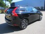 Volvo XC60 2.0 D3 FWD GRIJS KENTEKEN PANO DAK NAVI BLACK LINE DEALER AUTO!!