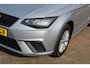 SEAT Ibiza 1.0-96pk TSI Style. NIEUWSTE MODEL. Volautm. airco, camera, elektr ramen v+a, LED verlichting, stoelverwarming, metallic lak, Isofix, LM wielen, Apple Carplay / Android auto etc. In nieuwstaat !