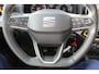 SEAT Ibiza 1.0-96pk TSI Style. NIEUWSTE MODEL. Volautm. airco, camera, elektr ramen v+a, LED verlichting, stoelverwarming, metallic lak, Isofix, LM wielen, Apple Carplay / Android auto etc. In nieuwstaat !