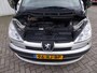 Peugeot 807 2.2 ST Premium 5 Pers. ( APK KEURING BIJ AFLEVERING! )