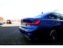 BMW 3-Serie M340i xDrive 374PK M-Sport Aut.*Perfect BMW Onderh.*BTW-Auto*Co-Pilot Pack/Live Cockpit Prof/Apple Carplay-Android/Head-Up Display/360/Navi/Leder Sport/LED/Dodehoek/Rijstrook/ACC/DAB*