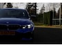 BMW 3-Serie M340i xDrive 374PK M-Sport Aut.*Perfect BMW Onderh.*BTW-Auto*Co-Pilot Pack/Live Cockpit Prof/Apple Carplay-Android/Head-Up Display/360/Navi/Leder Sport/LED/Dodehoek/Rijstrook/ACC/DAB*