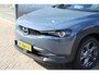 Mazda MX-30 e-SkyActiv EV 145 Makoto 36 kWh , Demovoordeel € 18.940-, Automaat, Premium Pack, Navi, Adap.Cruise, Bose, Clima, Apple Carplay, 360 Camera, PDC, HUD, Stoelverwarming, 18" LMV