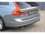 Volvo V90 2.0 T5 250pk Aut. Momentum * Leer * Navi * Panorama * 18" * Parkassistant * Adaptive Cruise * LED * Zeer mooie auto * Geheel Volvo dealer onderhouden * 1e eigenaar