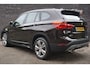 BMW X1 sDrive20i High Executive l Sfeer l HUD l Groot Navigatie l Cruise Adaptief l Camera l Stoelverwarming l LED