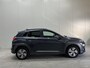 Hyundai Kona Electric EV Premium 64 kWh | BTW-Auto | Lederen Bekleding | Warmtepomp | HUD | Stoel/Stuurverwarming/- & verkoeling | Stuurverwarming | Achteruitrij camera | Apple Carplay/Android Auto | Dodehoek detectie | Keyless | Navigatie |