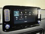 Hyundai Kona Electric EV Premium 64 kWh | BTW-Auto | Lederen Bekleding | Warmtepomp | HUD | Stoel/Stuurverwarming/- & verkoeling | Stuurverwarming | Achteruitrij camera | Apple Carplay/Android Auto | Dodehoek detectie | Keyless | Navigatie |