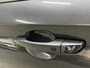 Hyundai Kona Electric EV Premium 64 kWh | BTW-Auto | Lederen Bekleding | Warmtepomp | HUD | Stoel/Stuurverwarming/- & verkoeling | Stuurverwarming | Achteruitrij camera | Apple Carplay/Android Auto | Dodehoek detectie | Keyless | Navigatie |