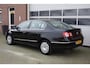 Volkswagen Passat 1.8 TFSI Comfortline Nederlandse auto, Navigatie, Clima, Zwart Metallic.