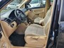 Volkswagen Touran 2.0-16V FSI Highline Clima Bj:2005 NAP!