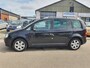 Volkswagen Touran 2.0-16V FSI Highline Clima Bj:2005 NAP!
