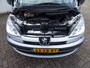 Peugeot 807 2.0 SR 7 Pers. ( APK KEURING BIJ AFLEVERING! )