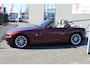 BMW Z4 Roadster 2.5i S Uniek met hardtop in kleur en in zeer nette staat/6-cilinder/Automaat/Nederlandse auto/Beige leder en kap/Parkeersensoren achter/Stoelverwarming en elektrisch verstelbaar met geheugen/Windscherm/Houtinleg/Cruise control/Climate control/Prachtige au