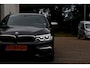 BMW 5-Serie M550i V8 462PK xDrive High Executive*Perfect BMW Onderh.*Bowers&Wilkins Diamond/Co-Pilot Pack/Softclose/Nachtzicht/Head-Up/Apple Carplay-Android/M-Stof/Stoelverw./Stuurwielverw./360/Adapt. Koplampen/Elek. Achterklep/Standkachel/VOL*