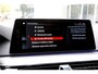BMW 5-Serie M550i V8 462PK xDrive High Executive*Perfect BMW Onderh.*Bowers&Wilkins Diamond/Co-Pilot Pack/Softclose/Nachtzicht/Head-Up/Apple Carplay-Android/M-Stof/Stoelverw./Stuurwielverw./360/Adapt. Koplampen/Elek. Achterklep/Standkachel/VOL*
