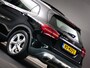 Mercedes-Benz GLA 180 Ambition (SCHUIF-/KANTELDAK, NAVIGATIESYSTEEM, CRUISE CONTROL, BLUETOOTH, BI-XENON, LM-VELGEN 18")