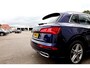 Audi Q5 55 TFSI e 367PK Plug in S-Line Quattro Competition*Perfect Audi Onderh.*BTW*1ste Eig!*Luchtvering/Panodak/Head-Up/Elek. Trekhaak/Keyless Entry+Go/S-Line Sportstoelen/Stoelverw./LED/DAB/19 inch LM*