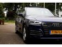 Audi Q5 55 TFSI e 367PK Plug in S-Line Quattro Competition*Perfect Audi Onderh.*BTW*1ste Eig!*Luchtvering/Panodak/Head-Up/Elek. Trekhaak/Keyless Entry+Go/S-Line Sportstoelen/Stoelverw./LED/DAB/19 inch LM*