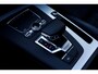 Audi Q5 55 TFSI e 367PK Plug in S-Line Quattro Competition*Perfect Audi Onderh.*BTW*1ste Eig!*Luchtvering/Panodak/Head-Up/Elek. Trekhaak/Keyless Entry+Go/S-Line Sportstoelen/Stoelverw./LED/DAB/19 inch LM*