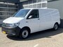 Volkswagen Transporter 2.0 TDI L2H1 102pk Omvormer kastinrichting Airco Cruise control Trekhaak 2200kg trekgewicht Telefoonvoorbereiding Usb aansluiting 2-Persoons Parkeerhulp achter 1e eigenaar Euro 6 Bestel Bpm vrij