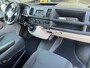 Volkswagen Transporter 2.0 TDI L2H1 102pk Omvormer kastinrichting Airco Cruise control Trekhaak 2200kg trekgewicht Telefoonvoorbereiding Usb aansluiting 2-Persoons Parkeerhulp achter 1e eigenaar Euro 6 Bestel Bpm vrij