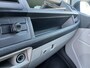 Volkswagen Transporter 2.0 TDI L2H1 102pk Omvormer kastinrichting Airco Cruise control Trekhaak 2200kg trekgewicht Telefoonvoorbereiding Usb aansluiting 2-Persoons Parkeerhulp achter 1e eigenaar Euro 6 Bestel Bpm vrij
