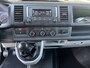 Volkswagen Transporter 2.0 TDI L2H1 102pk Omvormer kastinrichting Airco Cruise control Trekhaak 2200kg trekgewicht Telefoonvoorbereiding Usb aansluiting 2-Persoons Parkeerhulp achter 1e eigenaar Euro 6 Bestel Bpm vrij