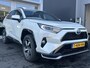 Toyota RAV4 2.5 Plug-in Hybrid AWD Style | Trekhaak | JBL Premium audio | Achteruitrij camera | Full map navigatie | Stuur/Stoelverwarming | Parkeersensoren | Elektr. Achterklep | Adaptive cruise control | Kunstlederen bekleding |