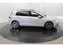 Volkswagen Golf GTE 245Pk SOH 93% Trekhaak Panodak Camera Stuur/Stoel Verwarming Parelmoer lak