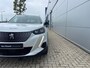 Peugeot e-2008 EV Allure 50 kWh | Apple Carplay | Cruisecontrol | 16% bijtelling | Direct leverbaar | Parkeerhulp |