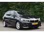 BMW 2-Serie Active Tourer 220i High Executive M-SPORT, VOL, PANO DAK, HEADUP, ADAPT.CC, CAMERA, NAVI, FULL LED, ALLSEASON