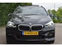 BMW 2-Serie Active Tourer 220i High Executive M-SPORT, VOL, PANO DAK, HEADUP, ADAPT.CC, CAMERA, NAVI, FULL LED, ALLSEASON