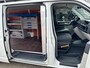 Volkswagen Transporter 2.0 TDI L2H1 102pk Kastinrichting 2200kg Trekgewicht Cruise controle Parkeerhulp achter Lang Bpm vrij 1e eigenaar Dealer onderhouden !! Euro 6