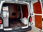 Volkswagen Transporter 2.0 TDI L2H1 102pk Kastinrichting 2200kg Trekgewicht Cruise controle Parkeerhulp achter Lang Bpm vrij 1e eigenaar Dealer onderhouden !! Euro 6