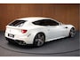 Ferrari FF 6.3 V12 Carbon Camera Lift Passengerdisplay